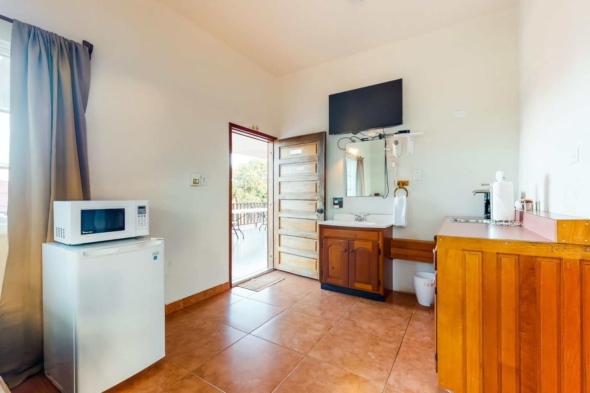 Isebei Guest House Hopkins Room photo